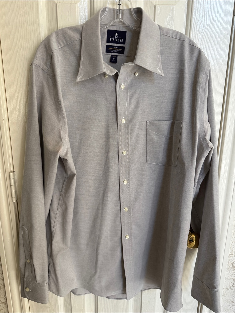 Stafford Men's Long-Sleeve Dress Shirt